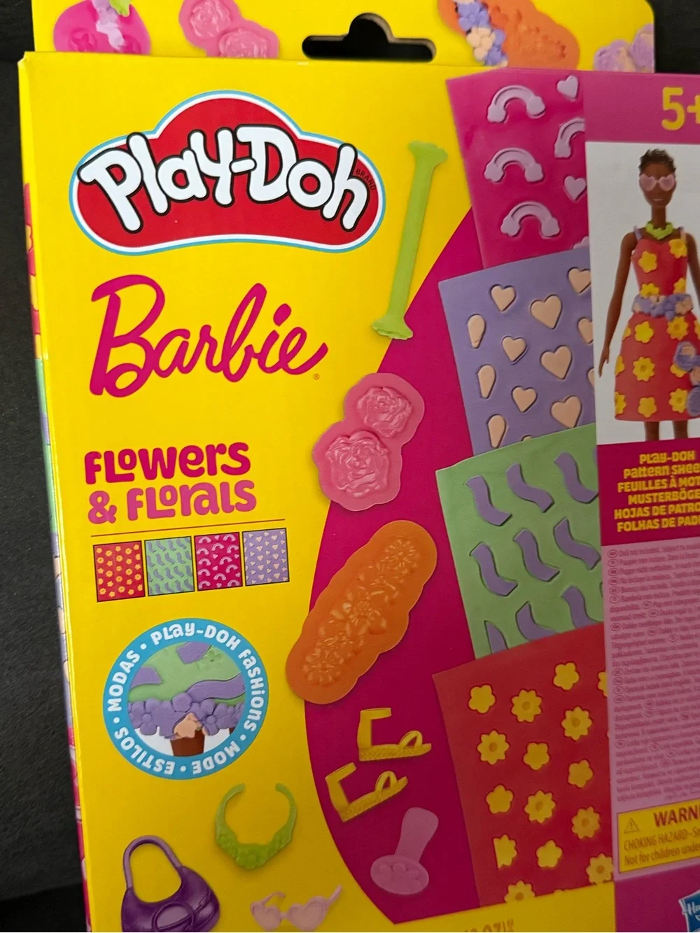 Barbie and Play-Doh collab, trío collection set
